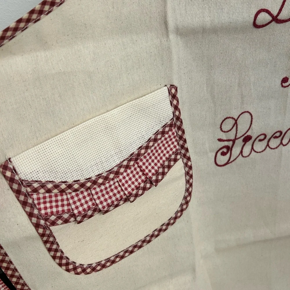 Ricami Veronica Italy Apron Dolce e Piccante Embroidered.  NEW